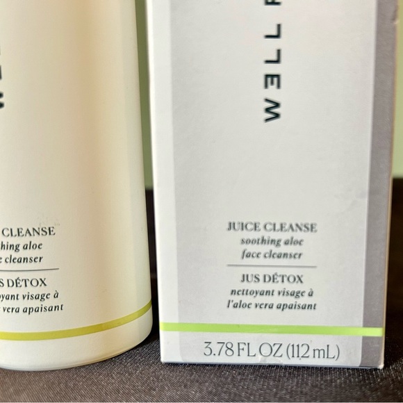 NIB W3LL People Juice Cleanse Soothing Aloe Face Cleanser - Picture 2 of 8